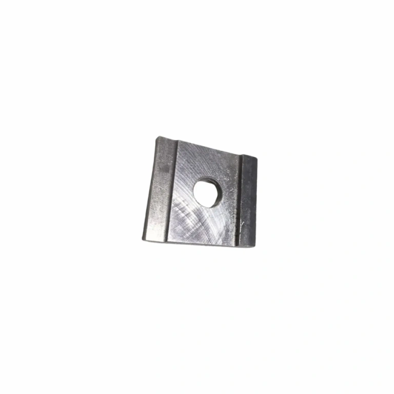 Porca Quadrada Diferencial Câmbio Tratores Valtra - 641260